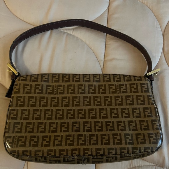 Vintage Fendi Baguette viynl - Picture 9 of 11